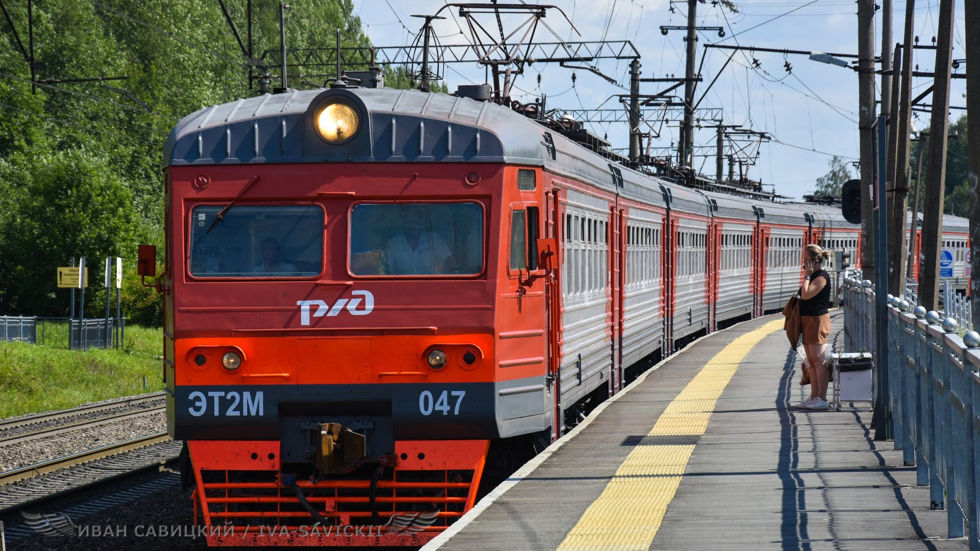 Электрички будогощь санкт. Эд9м 0207. Эд9м Ростов. Поезд 047 как ходит. Поезд 047м отзывы.