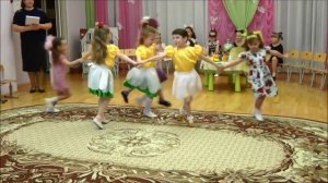 танец бабочек и цветочков