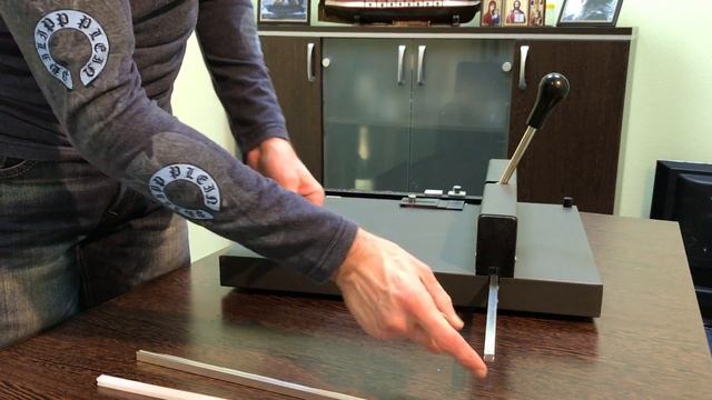 Биговщик перфоратор WH12A All in One Creasing,Scoring&Perfing Machine смотреть онлайн