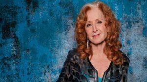 Bonnie Raitt - All Alone With Something To Say