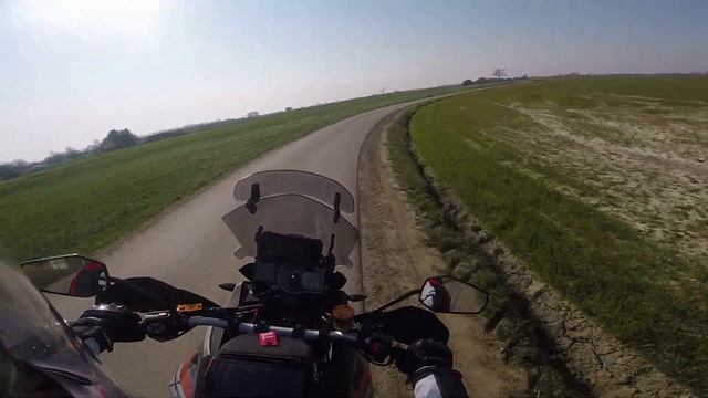 кружок по деревням на мотоцикле смотреть онлайн