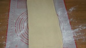 Так готовят в Германии традиционное печенье из слоеного теста. Ушки из слоеного теста