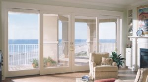 Demonstration of Andersen 400 Four-panel Gliding Patio Door