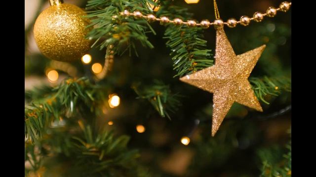 Большой красный шар с белой снежинкой на боку.Автор Елена Ракитина. смотреть онлайн