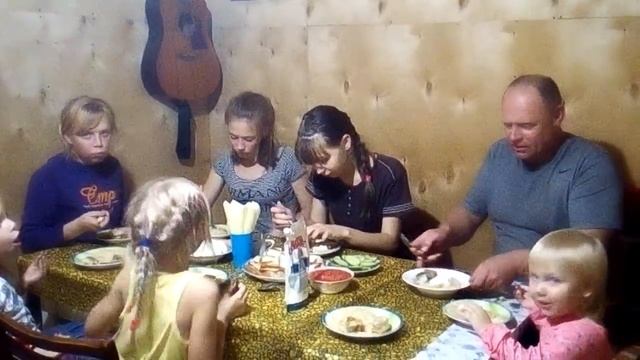 ЧТО МЫ ЕДИМ?//ПРОСТОЙ СЕМЕЙНЫЙ УЖИН//деревенские будни смотреть онлайн