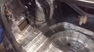 шумоизоляция багажника тойота  камри 2014 года