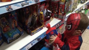 Спайдермен Маленький Человек Паук и Детский Магазин Игрушек