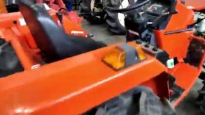 Видео трактора Kubota l1-215