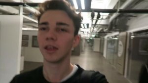 ДАЛЬТОНИК ВПЕРЫЕ УВИДЕЛ ЦВЕТА! ОЧКИ ЗА 30,000?! РЕАКЦИЯ