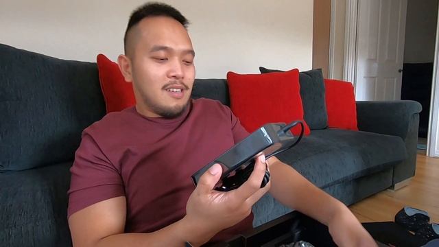 ASUS ROG Strix Scar II GL704GM Unboxing (with subtitles) смотреть онлайн