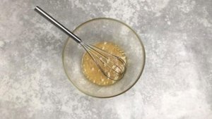 Яблочный пирог на сковороде без духовки