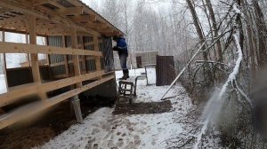 Обшивка стен сарая профлистом закончена ! [Жизнь в деревне]
