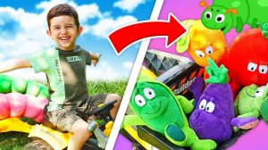 Мика сажает овощи! Видео про машинки и игрушки для мальчиков