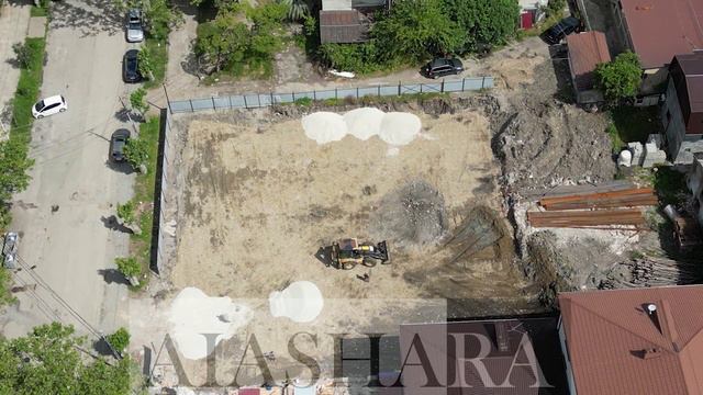 Хаотичная застройка столицы Абхазии смотреть онлайн