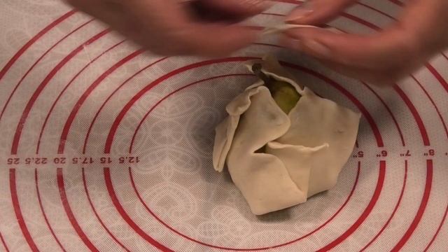 Ленивая слойка с грушей - прекрасный быстрый десерт смотреть онлайн