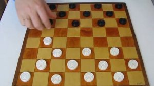 MVI 2488 Комбинации. Удар по слабому полю. Шашки. Draughts. Combinations. Video lesson.