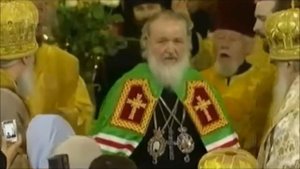 Облачение Патриарха Кирилла на Интронизации