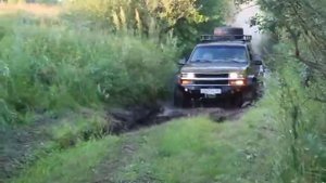 Шевроле Субурбан. Алена тренируется.