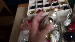 Наряжаю ЁЛКУ | пересаживаю АЛОКАЗИИ из мха в кокосовый субстрат | vlogmas 1🎄