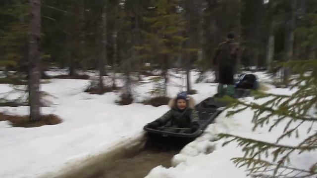 Плывем в пробитой канаве смотреть онлайн