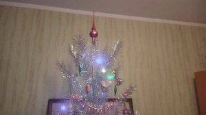 Установил советскую серебряную ёлку [22.12.2022]