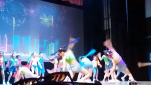 танец под песню "Юность"?