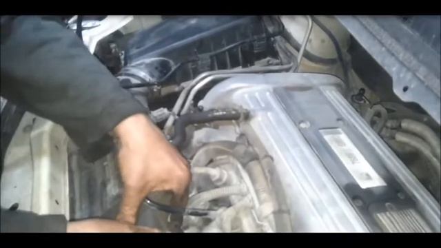 OPEL Zafira. Замена воздушного фильтра смотреть онлайн