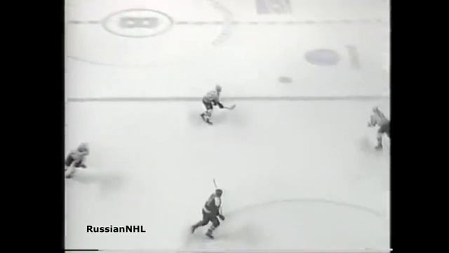 Dmitri Kvartalnov scores vs Senators for Bruins (1994)
