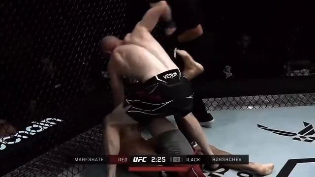 #UFCVegas73: Вячеслав Борщев выключил красивой комбинацией Махешате во втором раунде.
