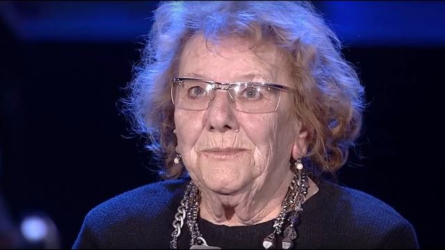 Tinka Kurti u shtrua në spital në gjendje të rende смотреть онлайн