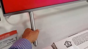 Двухметровый телевизор SAMSUNG UE82MU7000