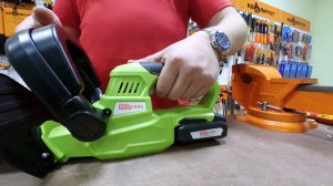 Аккумуляторный кусторез RedVerg RD HT18 с Li ion батареей 18V в работе  видео обзор кустореза