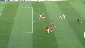 Almoez Ali equalises for Qatar against a 10 men China!