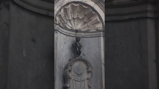 belgium brussels fountain pissing boy бельгия брюссель фонтан писающий мальчик