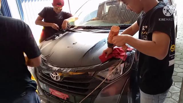 Pasang Stiker Kap Mesin Mobil Calya Sigra смотреть онлайн