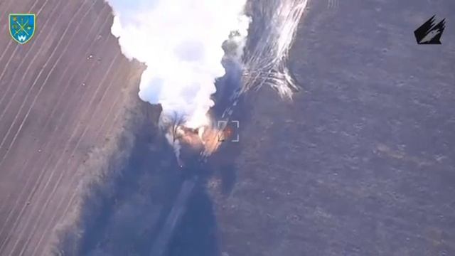 Видео от врага. ВСУ уничтожает ЗРК Бук М2 возле Новоселовки.
