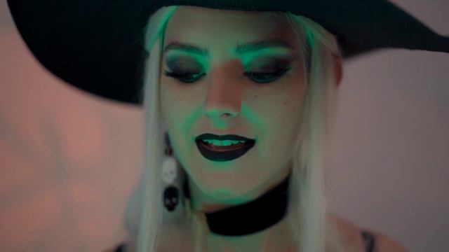 ХЕЛУИН 🎃 ЕВА-ЭЛФИ в купальники смотреть онлайн