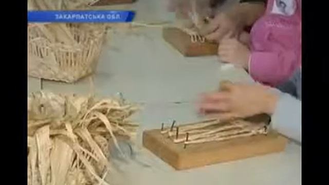 На Закарпатье из кукурузы делают игрушки смотреть онлайн