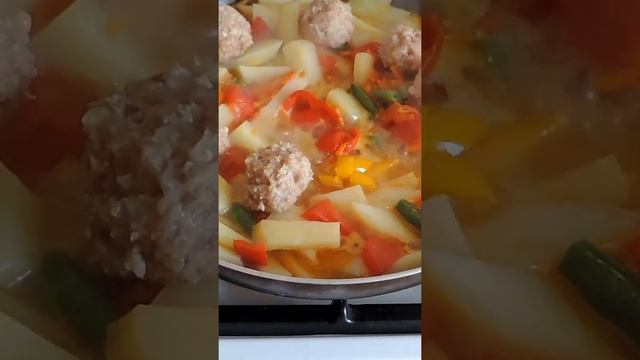 Очень вкусные фрикадельки из мяса индейки с овощами #shorts