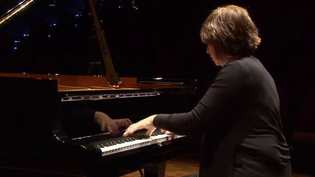 Natasha Vlassenko plays Rachmaninov Barcarolle in g minor Op. 10 No. 3 смотреть онлайн