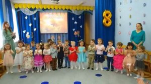 "Песенка бабушке" Евтодьевой Аллы / малыши/