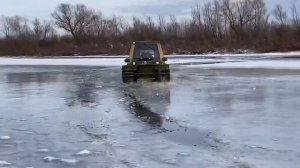 Сломал рессору на вездеходе,штурмуем реку,первый лёд