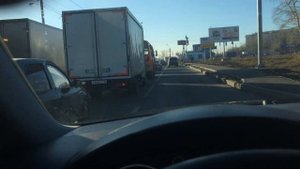 показ как едет и работает Volkswagen Touareg V6 3,2 2003 г.выпуска