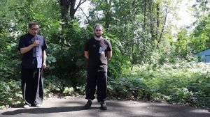 Ян Хай.  Базовые упражнения 9.  Тайцзицюань: Раскрываем грудную клетку.  Русская озвучка.