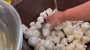 ЧЕСНОК МОЛОДОЙ КВАШЕНЫЙ ! Легкий Способ Приготовления! Мой Чеснок Самый Вкусный!