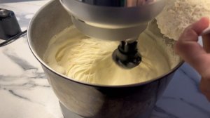 Быстрая и вкусная шарлотка😋