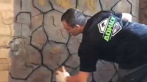 Покраска декоративной штукатурки под камень своими руками. Мастер класс.