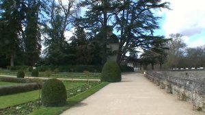 Под небом Парижа. Глава пятая.