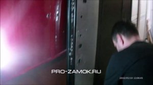 Замена замка в двери Эльбор в Ростове. Замок Эльбор Рубин заменён на итальянский замок Mottura.