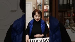 Постановка голоса для начинающих певцов. Первая распевка)